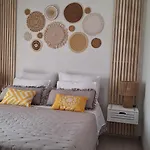 Teo 1 בית הארחה 3*