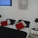 בית הארחה Teo 1 3*