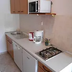 Teo 1 3* חוואר