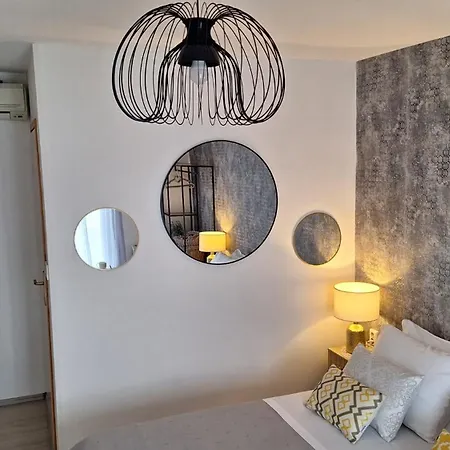 Teo 1 Gæstehus Hvar Town