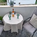 Teo 1 بيت ضيافة 3*